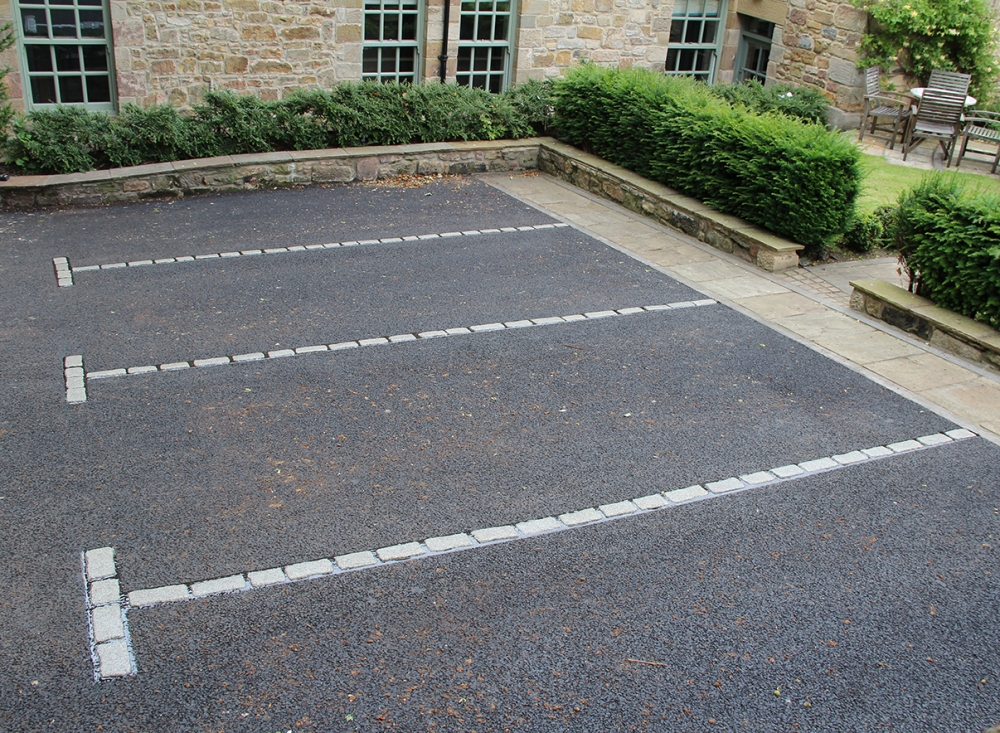 parking and road demarcations with Quicksetts