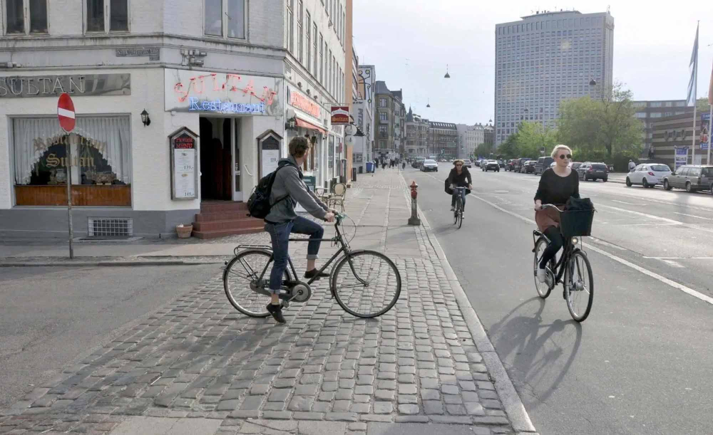 raised cobbled crosswalks